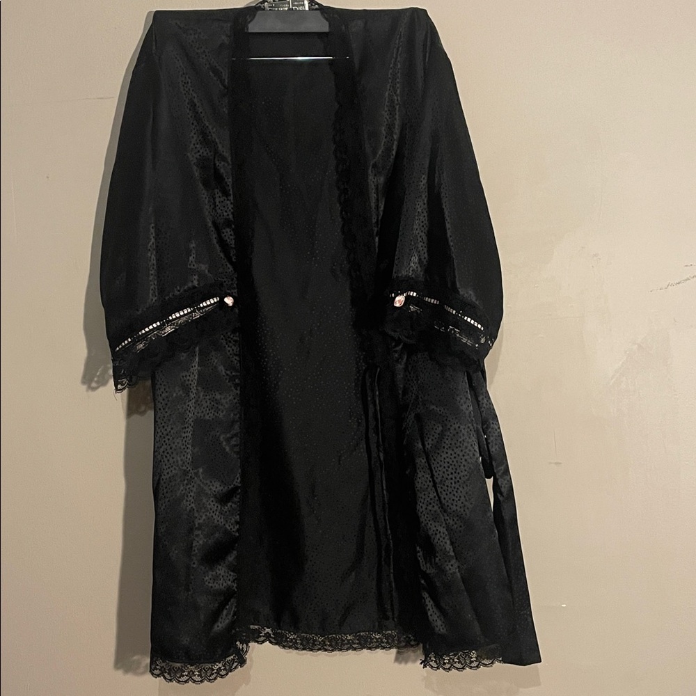 CHRISTIAN DIOR LACE ROBE - Picture 3 of 7